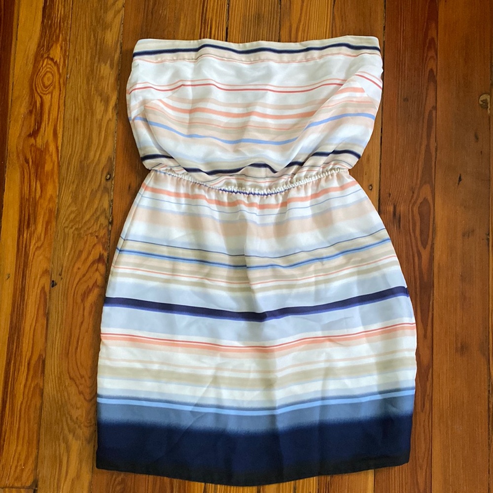 Strapless dress